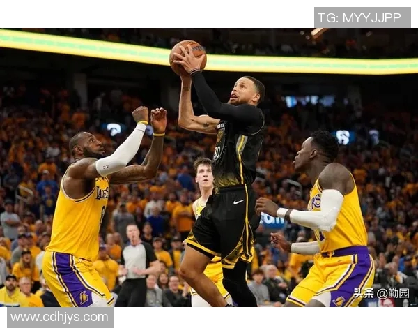 残阵湖人14分完败！里夫斯41+5杀红眼，杨瀚森出场时间创新高